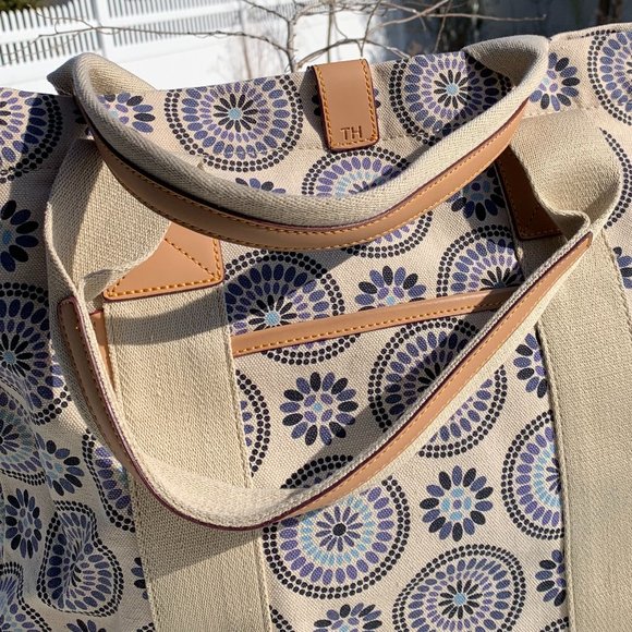 TOMMY HILFIGER Medallion Boho Tote Bag - Picture 8 of 14